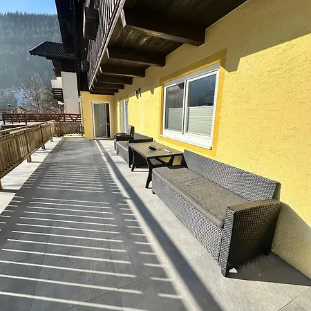 Klamm Apartment