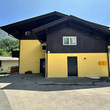 Klamm Apartment