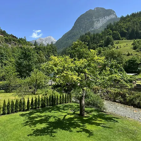 Klamm Apartment