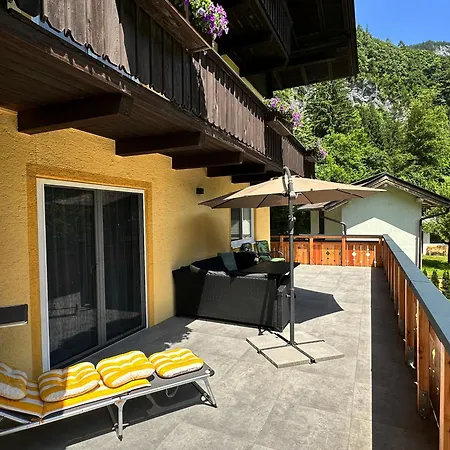 Klamm Apartment *