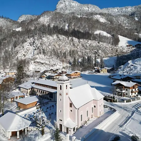 Klamm Apartman *